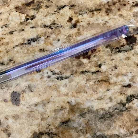 WINGME COSMETICS ALL OVER BLENDING EYESHADOW BRUSH HOLOGRAPHIC - Picture 5 of 7